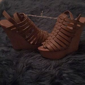 Women’s size 5.5 platform wedges never worn